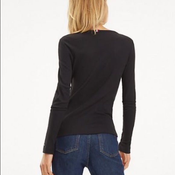 Tommy Hilfiger Tee - Picture 4 of 5